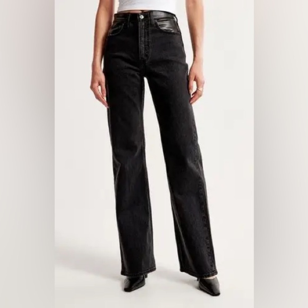 Abercrombie leather trimmed black wash 90s relaxed High Rise Jeans 00P